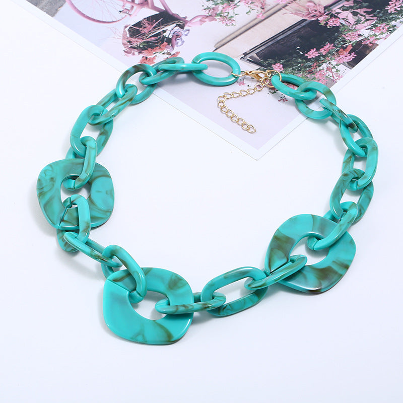 Wholesale Exaggerated lock buckle spliced necklace with exquisite resin rendered plate material
